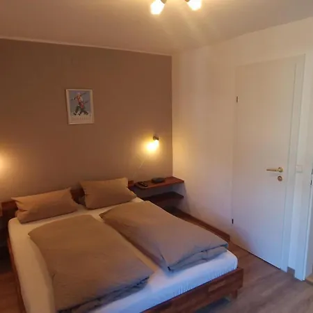 Christl, Haus Pensión