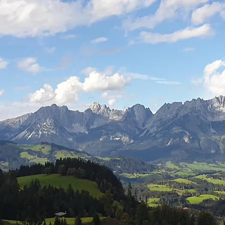 Christl, Haus Pensión